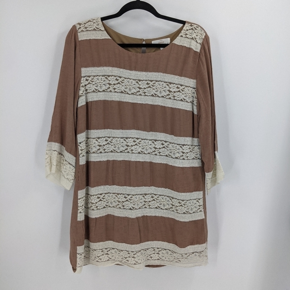 ENTRO 3/4 Sleeve Lace Tunic Top